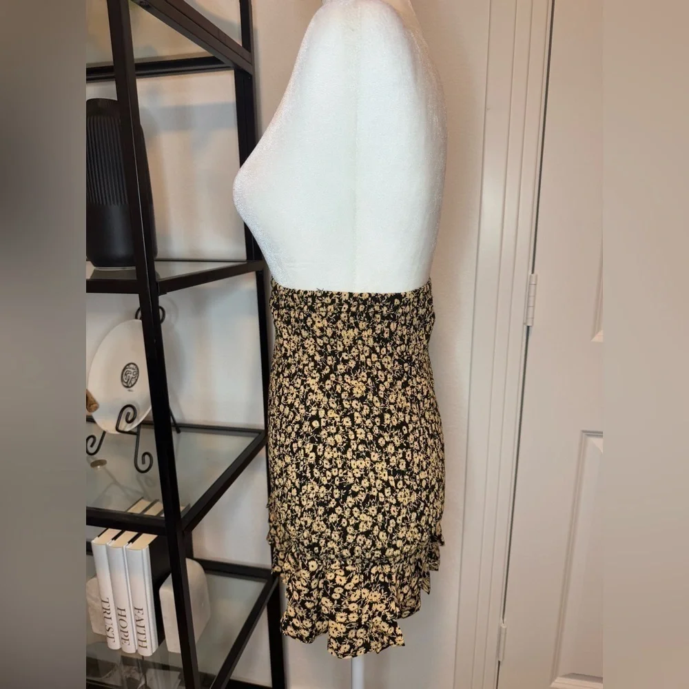NWT LOST + WANDER Ruffled Short Mini Skirt Black Gold Size S